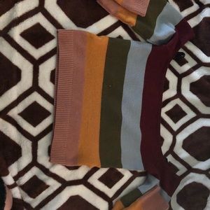 A cute crop top long sleeve